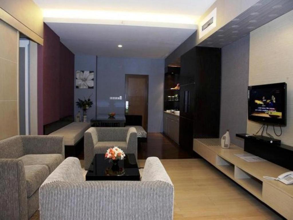 Green Valley Resort Purwokerto Εξωτερικό φωτογραφία