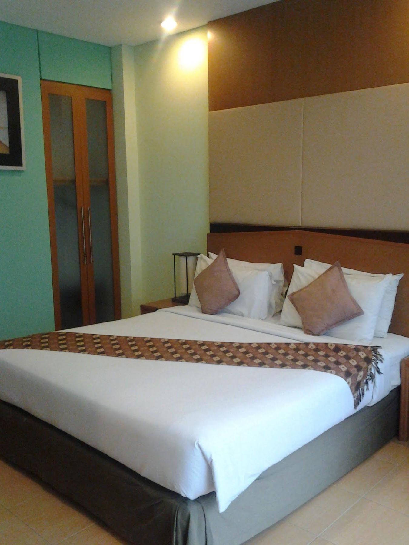 Green Valley Resort Purwokerto Εξωτερικό φωτογραφία